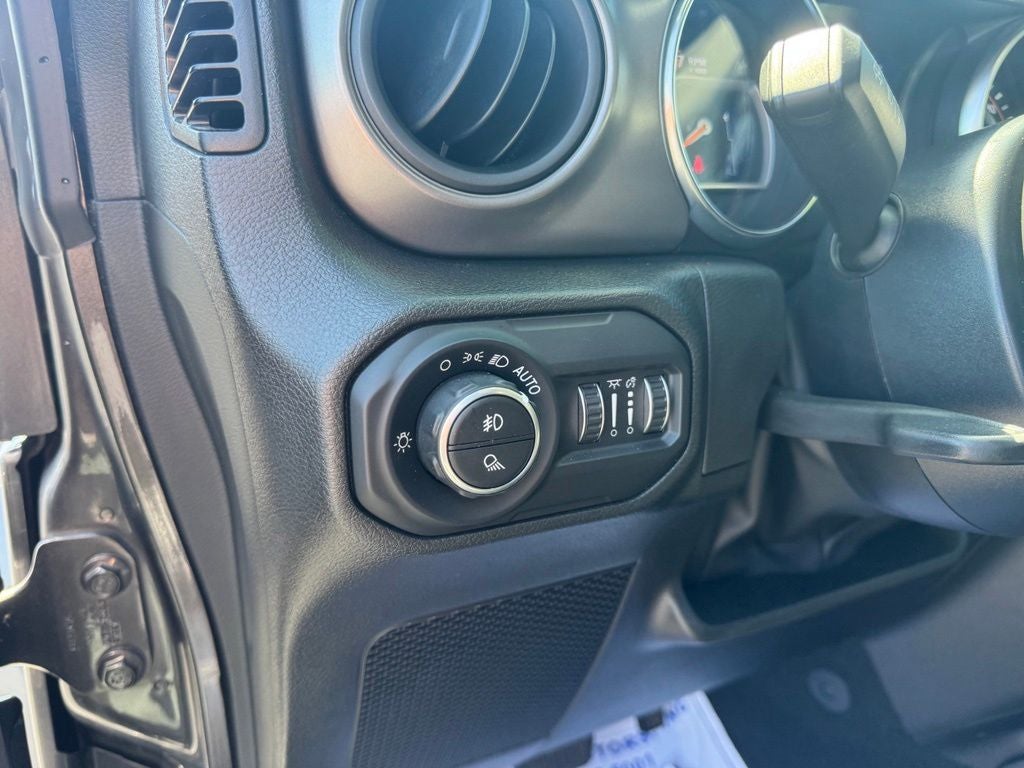 2022 Jeep Gladiator Sport