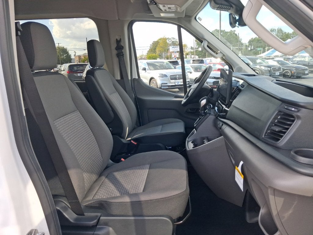 2027 Ford Transit-350 XLT