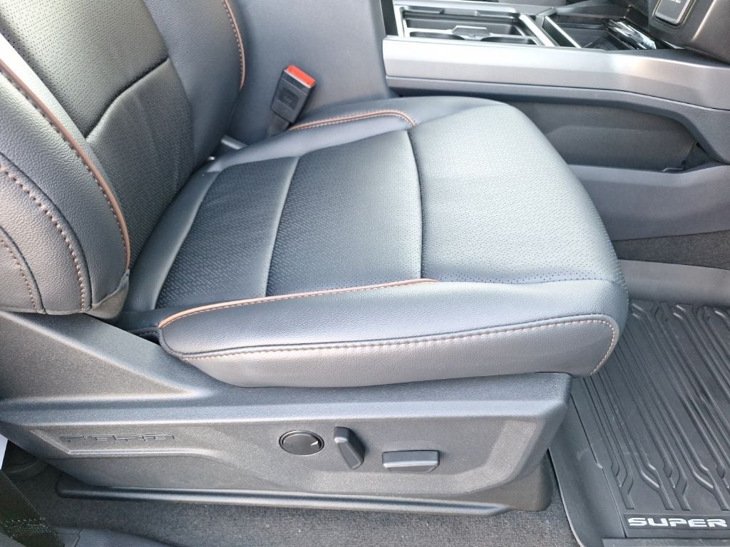 2026 Ford F-350SD Lariat DRW