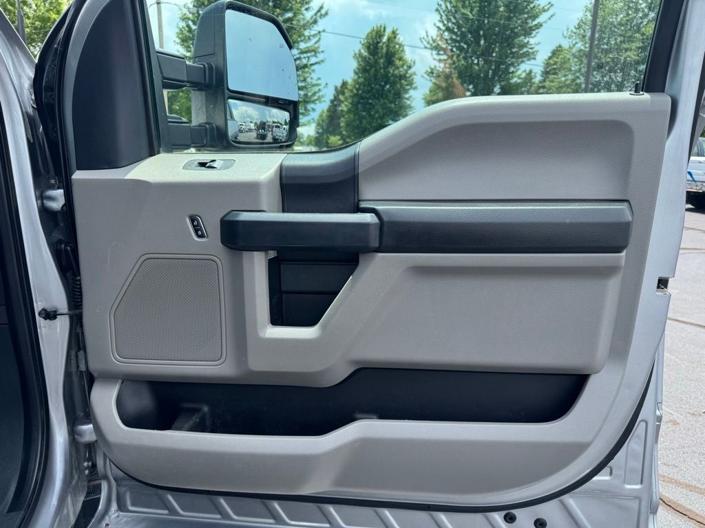 2022 Ford F-350SD XL DRW w/BALE BED