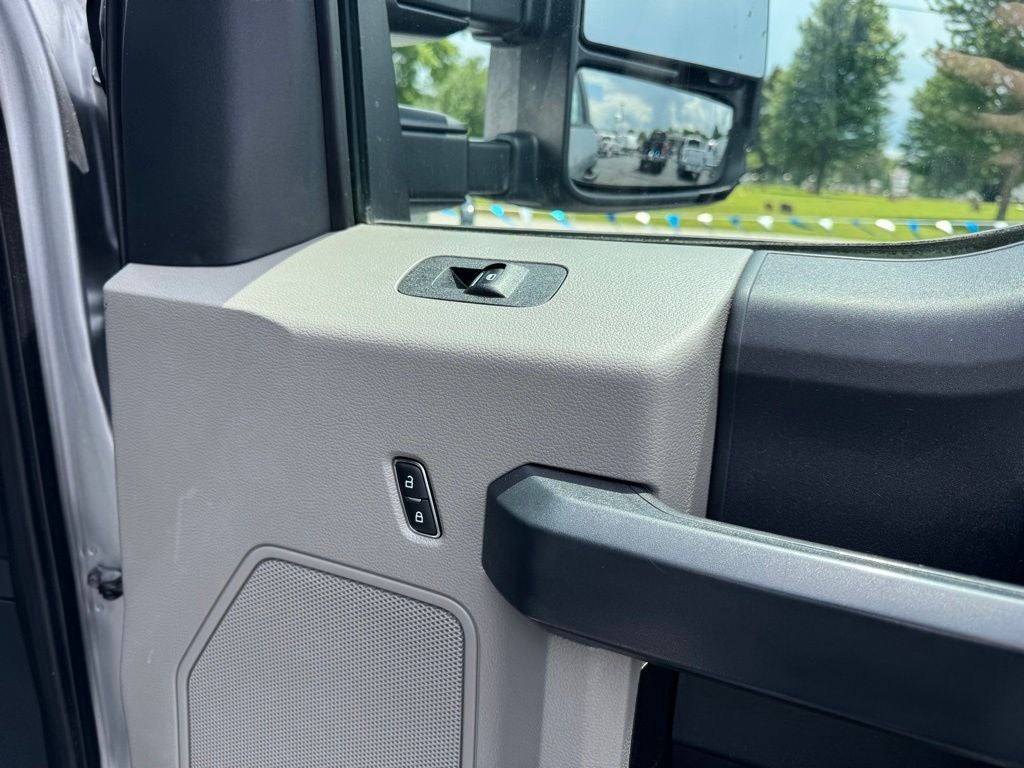 2022 Ford F-350SD XL DRW w/BALE BED