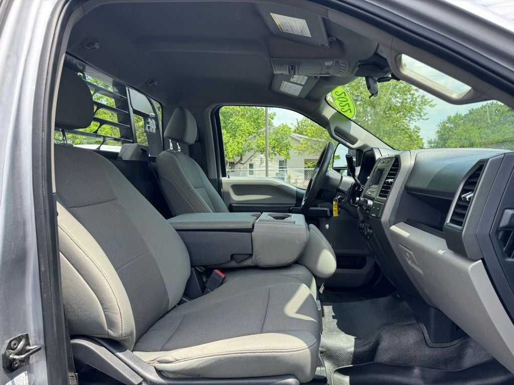 2022 Ford F-350SD XL DRW w/BALE BED