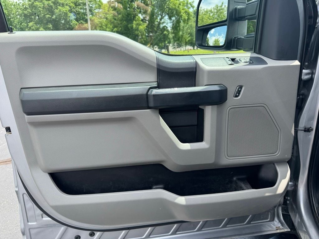 2022 Ford F-350SD XL DRW w/BALE BED