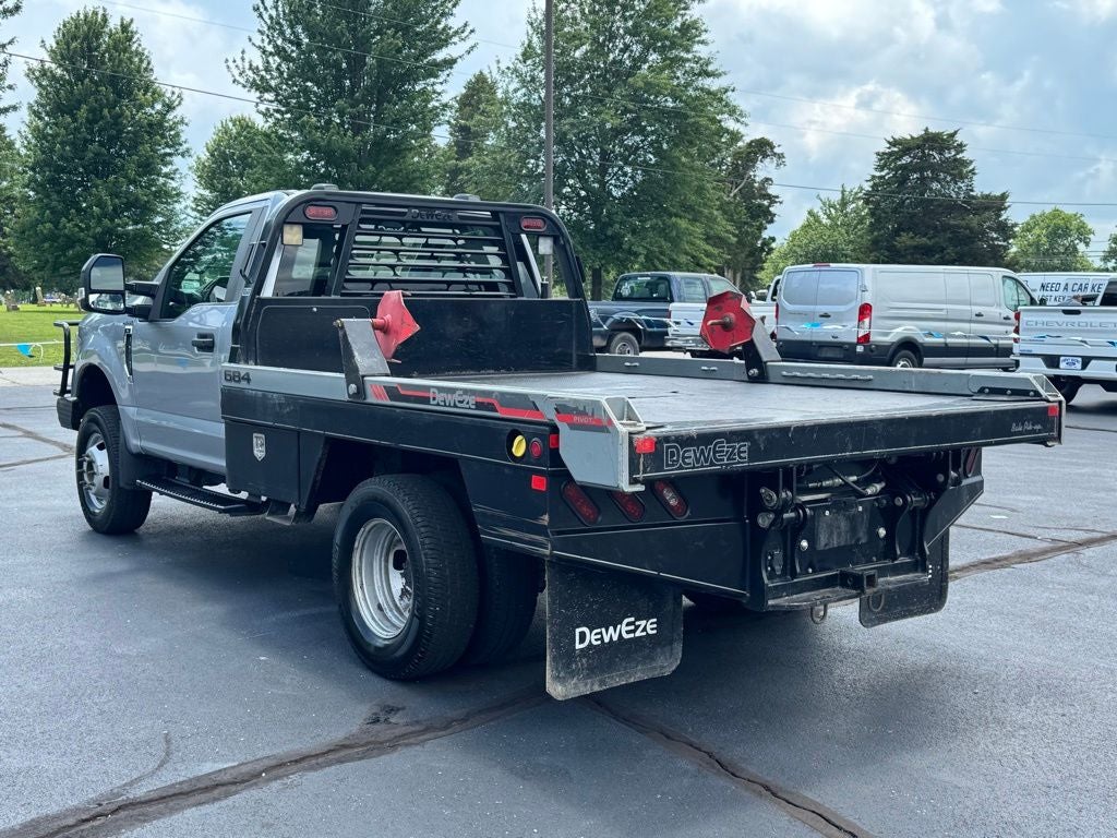 2022 Ford F-350SD XL DRW w/BALE BED