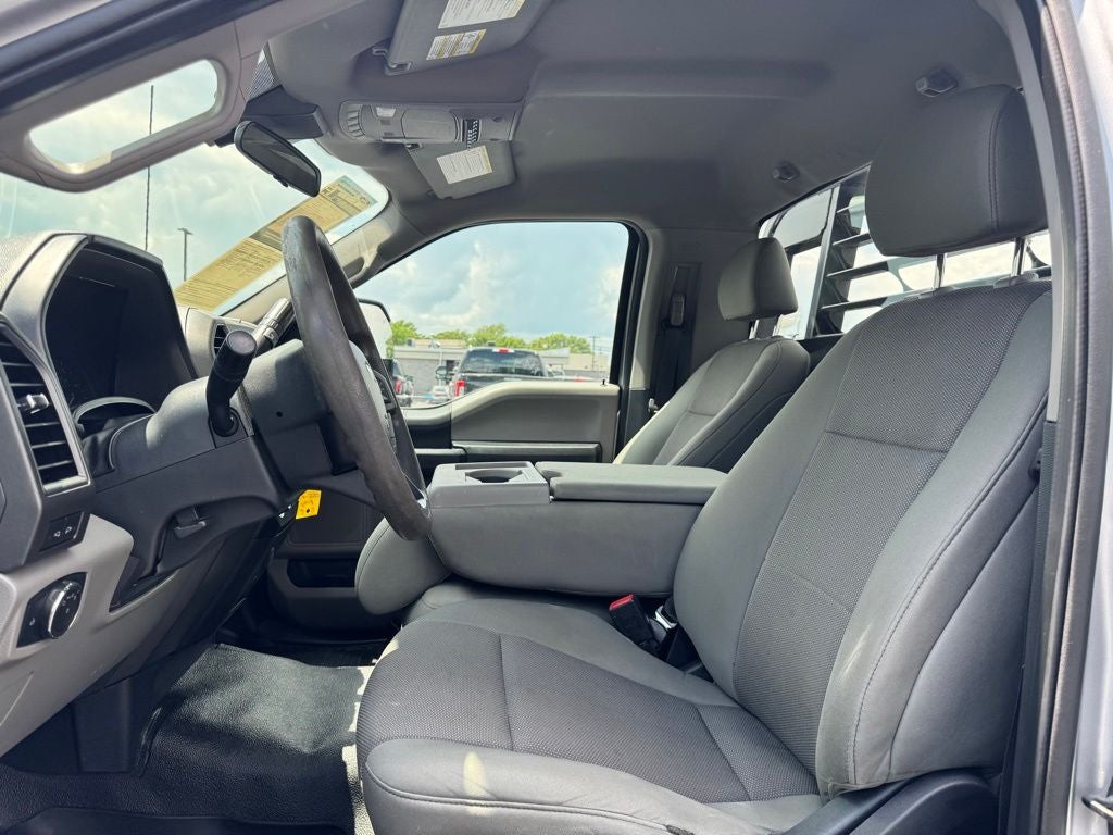 2022 Ford F-350SD XL DRW w/BALE BED
