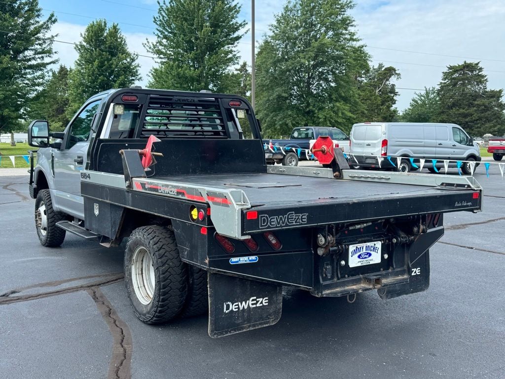 2022 Ford F-350SD XL DRW w/BALE BED