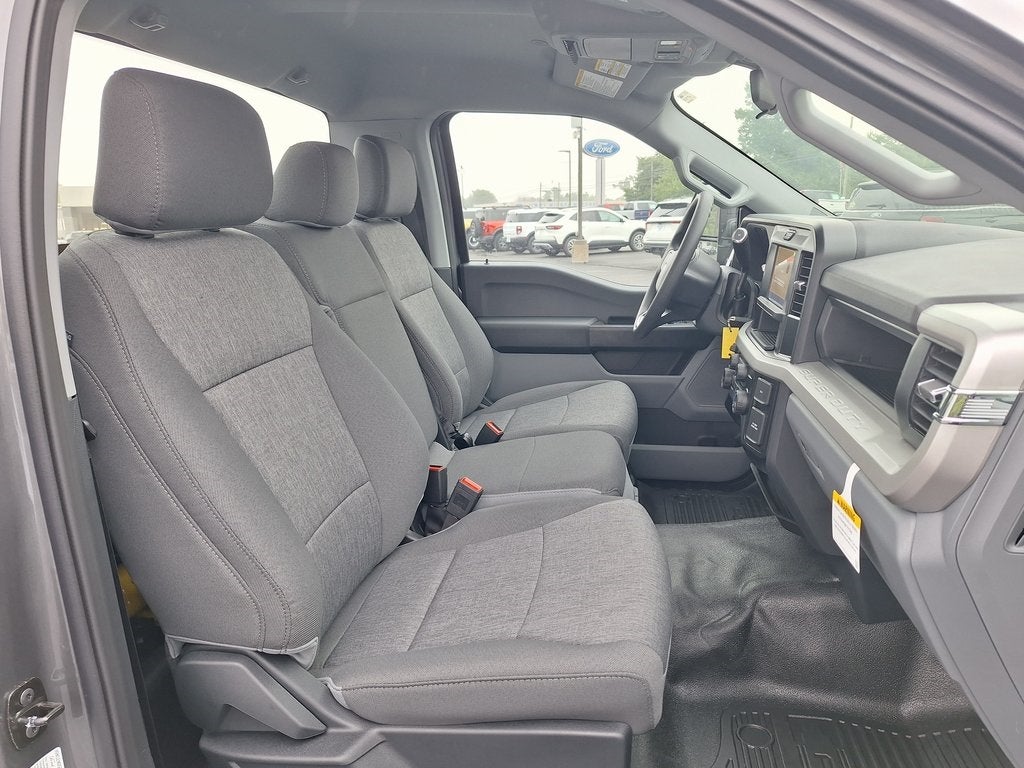 2025 Ford Chassis Cab F-350® XL