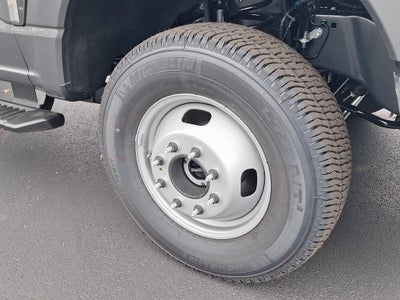 2025 Ford Chassis Cab F-350® XL