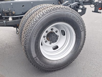 2025 Ford Chassis Cab F-350® XL