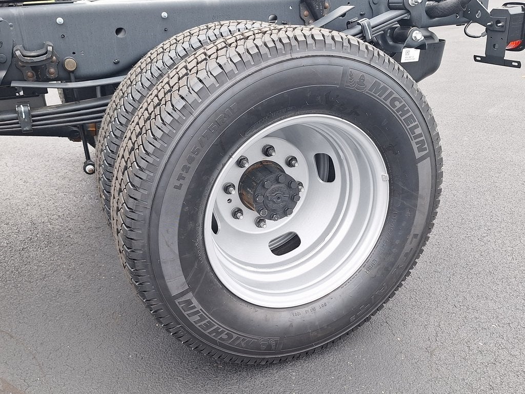 2025 Ford Chassis Cab F-350® XL