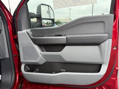 2026 Ford Chassis Cab F-350® XLT