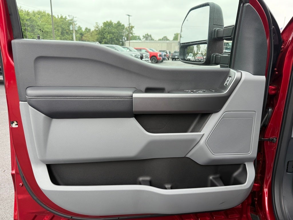 2026 Ford Chassis Cab F-350® XLT