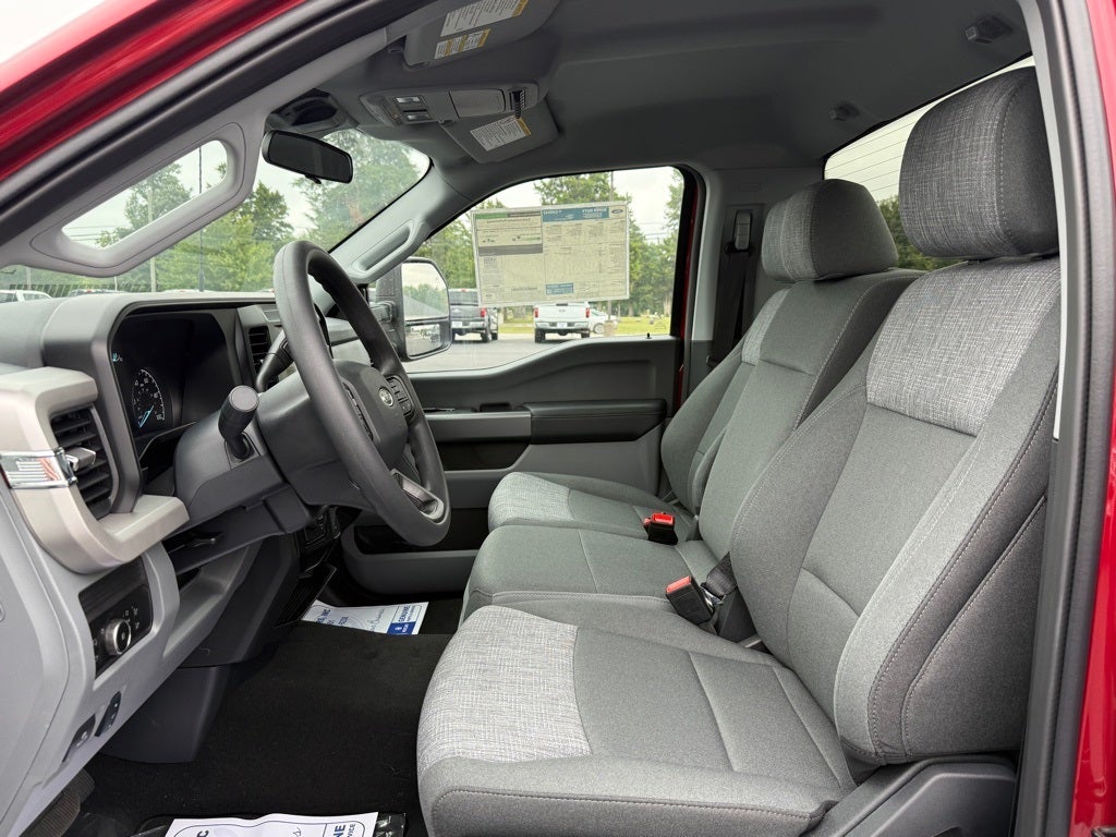 2026 Ford Chassis Cab F-350® XLT