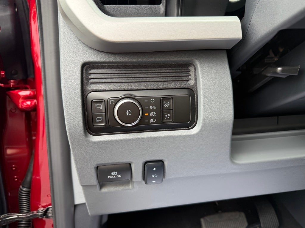 2026 Ford Chassis Cab F-350® XLT