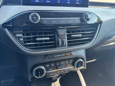 2022 Ford Escape Hybrid SE