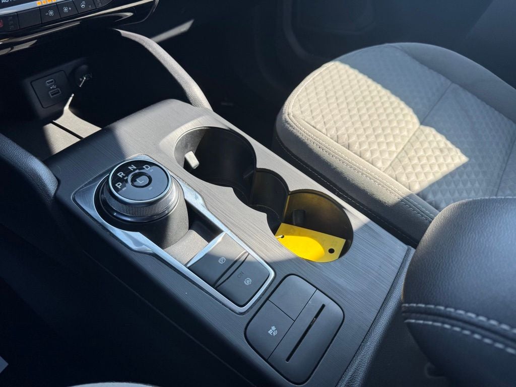2022 Ford Escape Hybrid SE