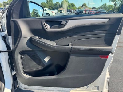 2022 Ford Escape Hybrid SE