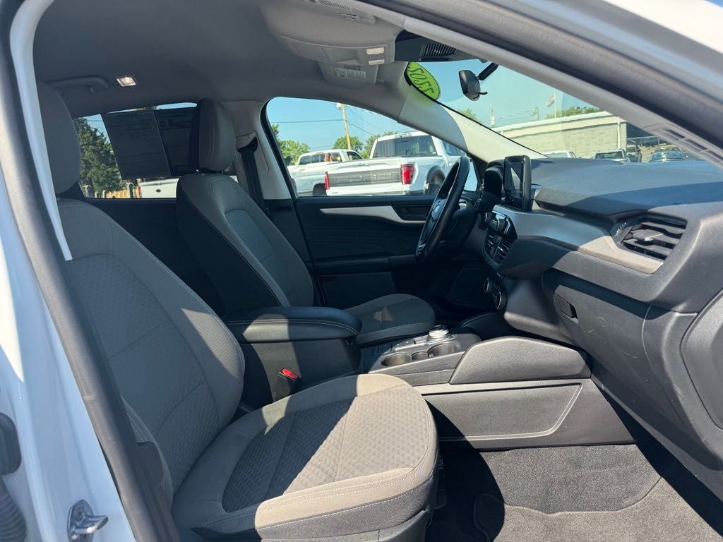 2022 Ford Escape Hybrid SE