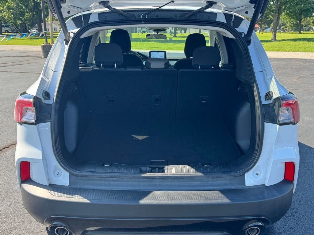 2022 Ford Escape Hybrid SE