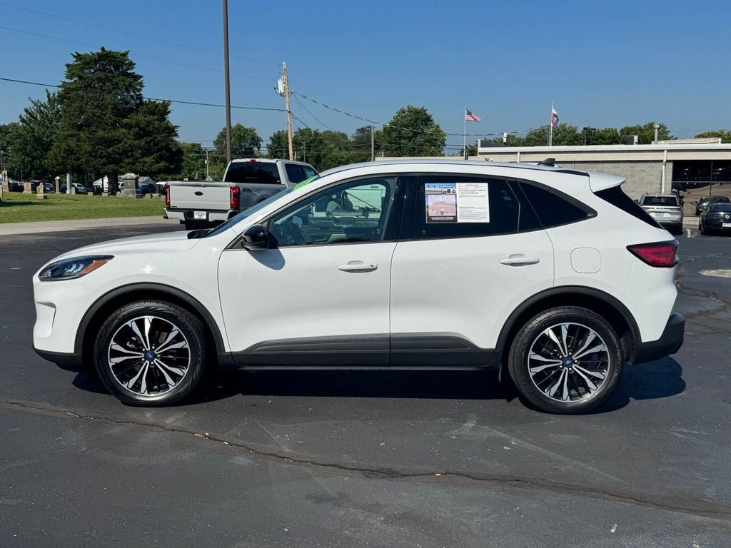 2022 Ford Escape Hybrid SE