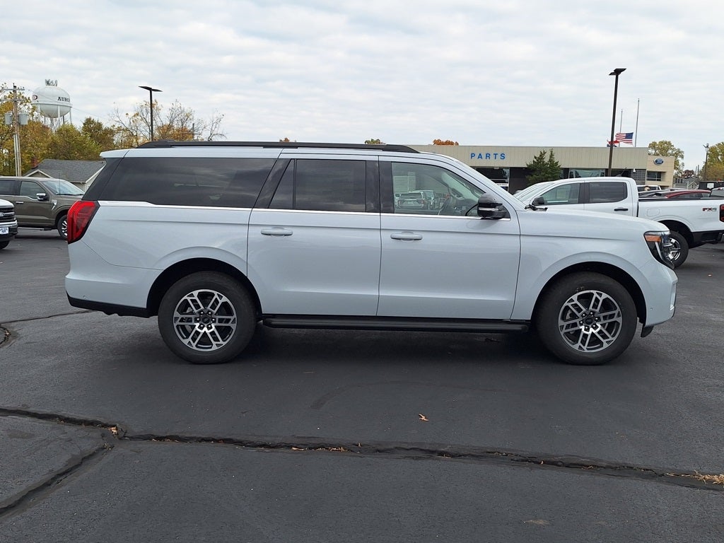 2025 Ford Expedition Active MAX