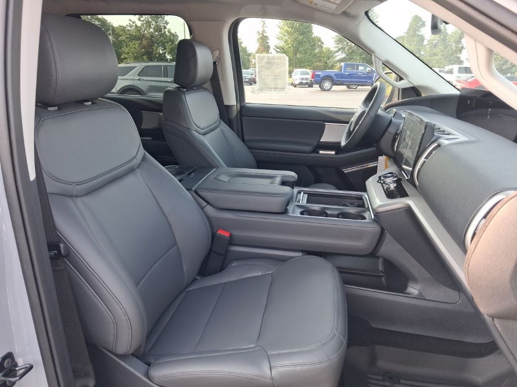 2027 Ford Expedition Active