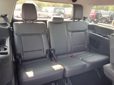 2027 Ford Expedition Active