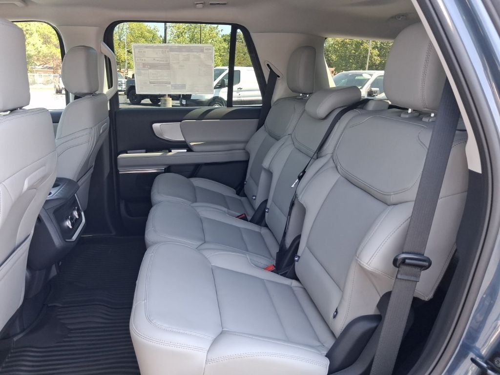 2027 Ford Expedition Active