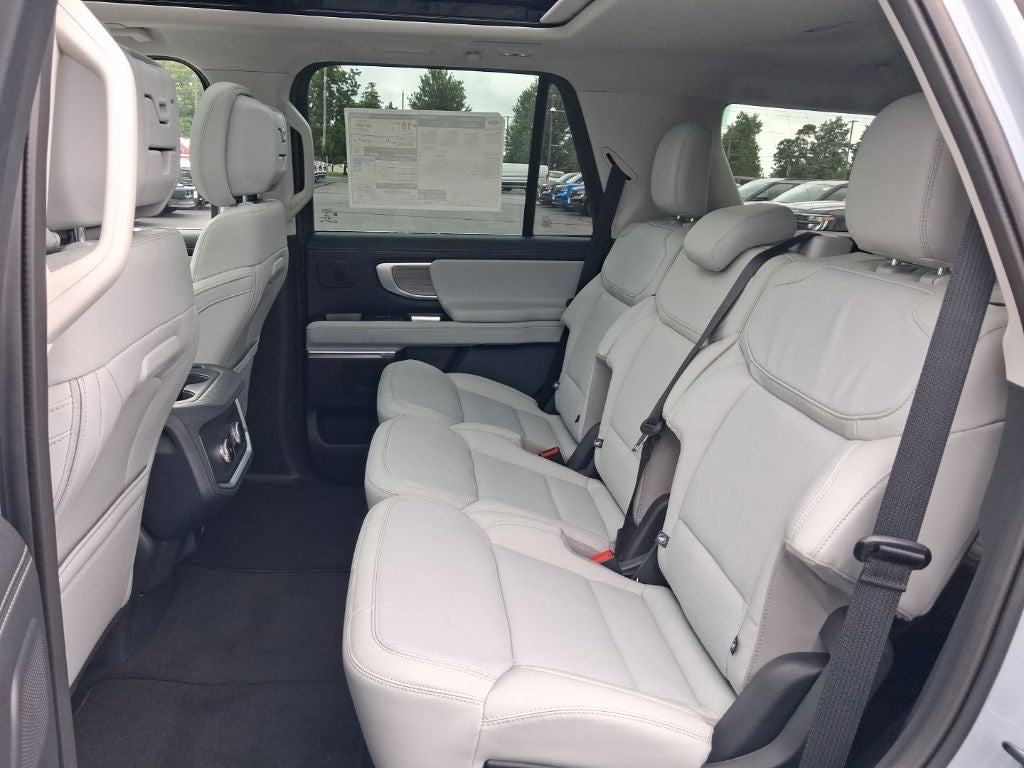 2027 Ford Expedition Platinum