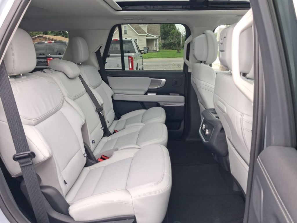 2027 Ford Expedition Platinum
