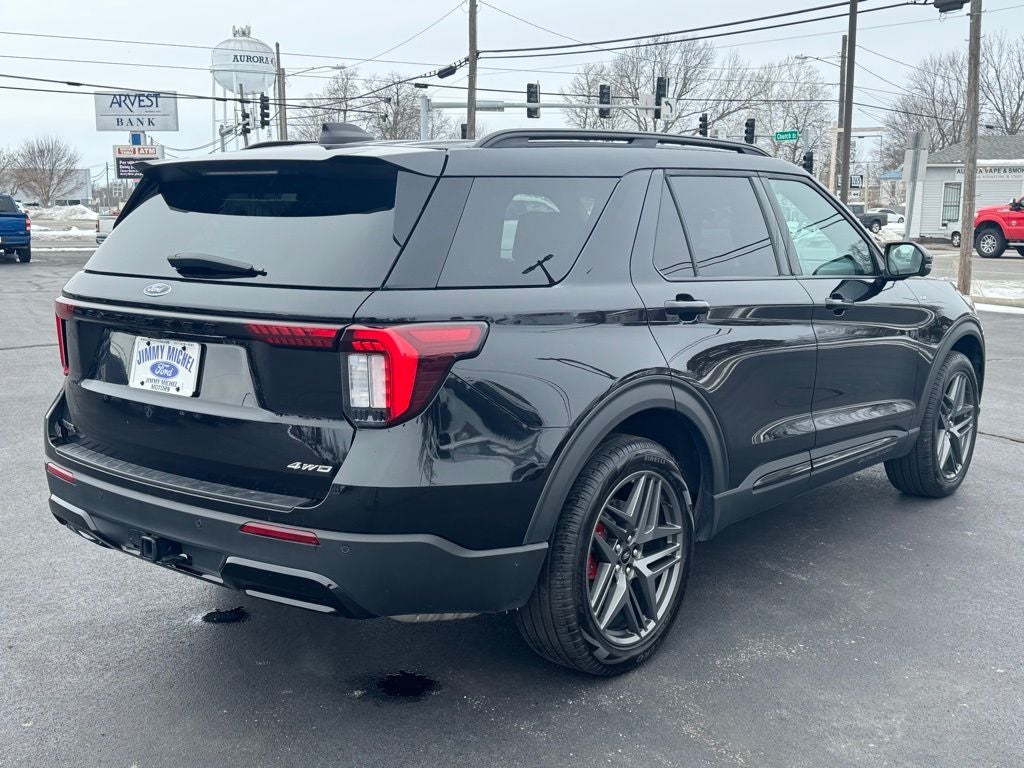 2025 Ford Explorer ST-Line