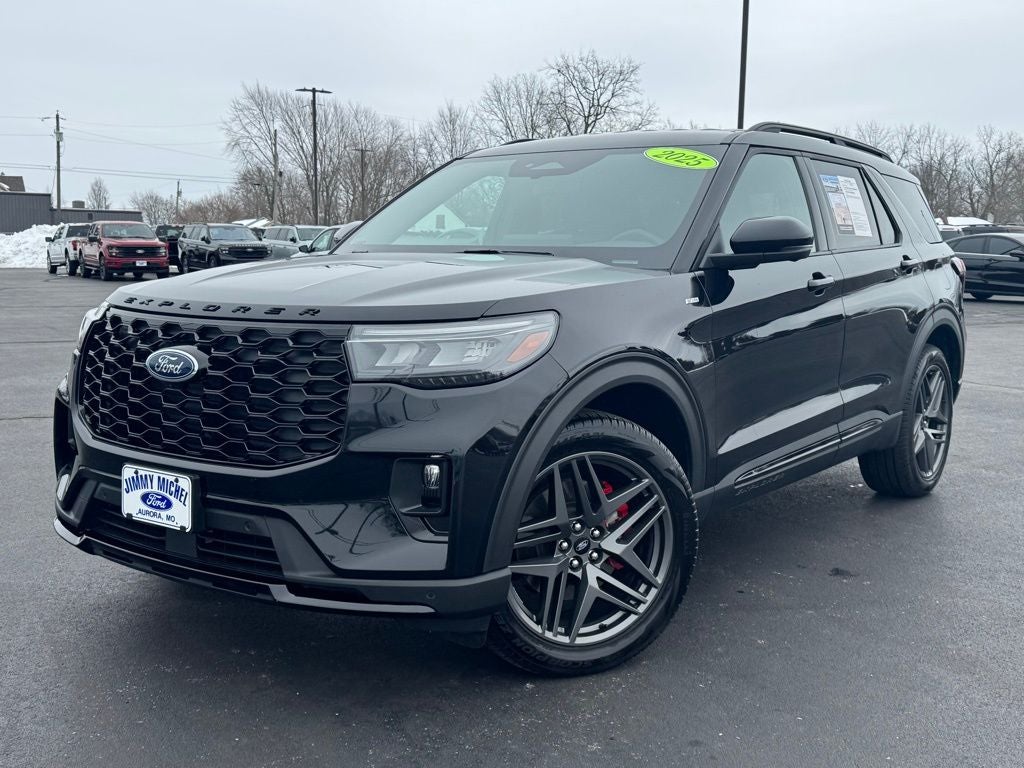 2025 Ford Explorer ST-Line