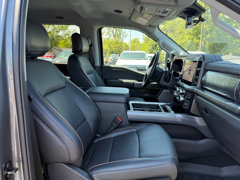 2025 Ford Super Duty F-250® Lariat®