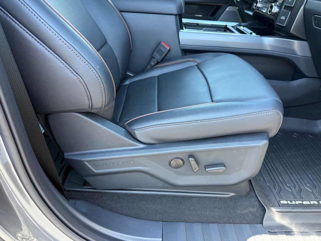 2025 Ford Super Duty F-250® Lariat®