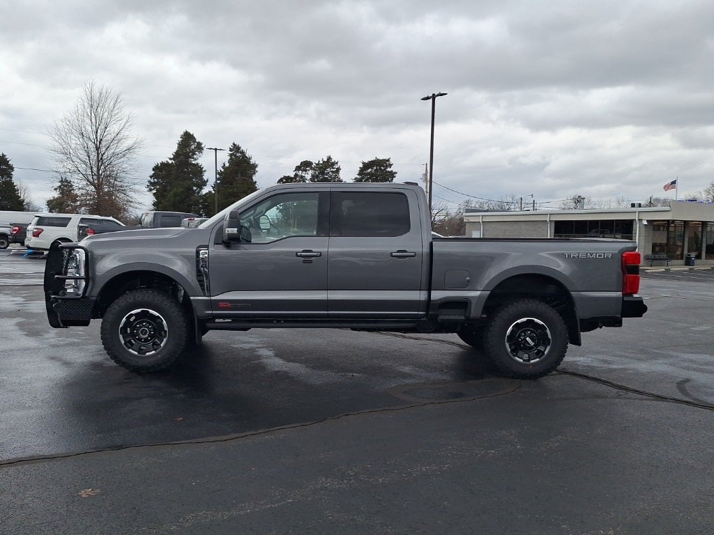 2025 Ford Super Duty F-250® Lariat®