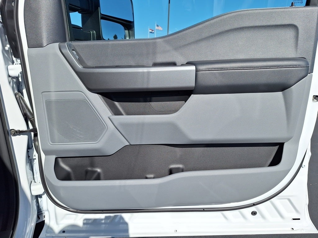 2026 Ford Super Duty F-350® XLT