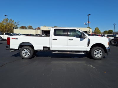 2026 Ford Super Duty F-350® XLT