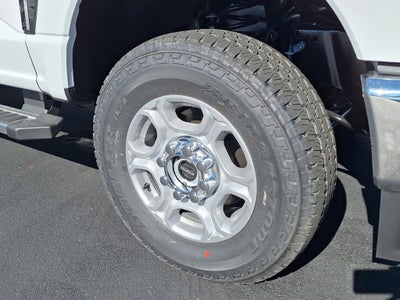 2026 Ford Super Duty F-350® XLT