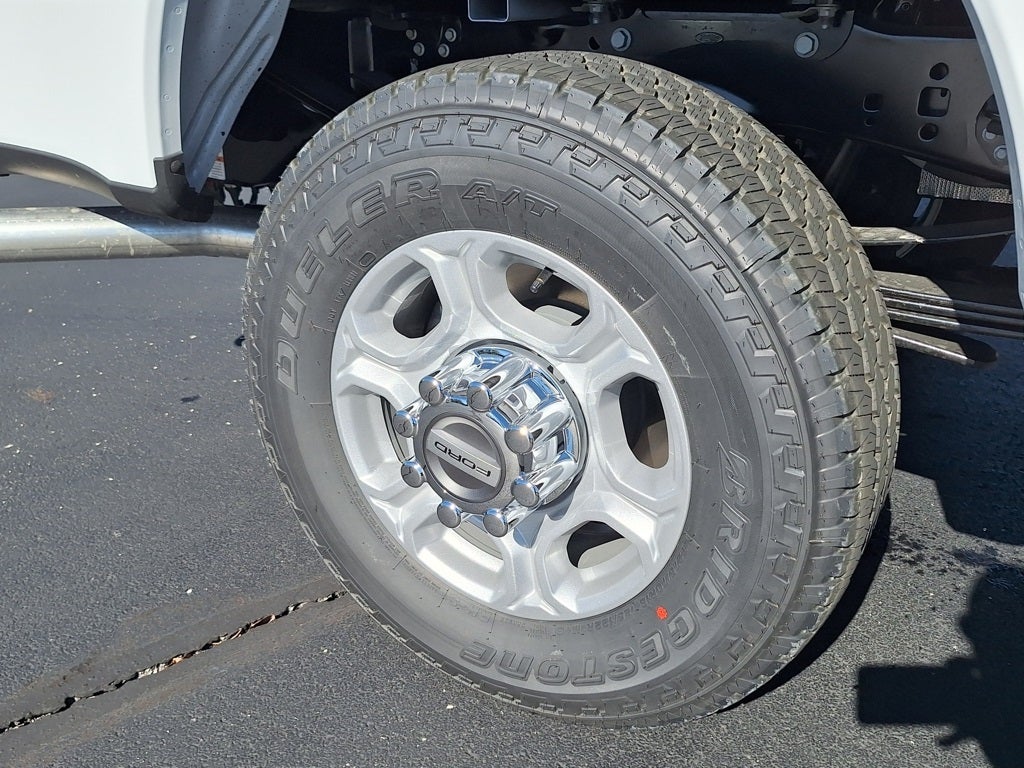 2026 Ford Super Duty F-350® XLT