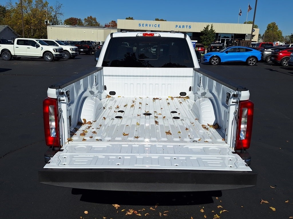 2026 Ford Super Duty F-350® XLT