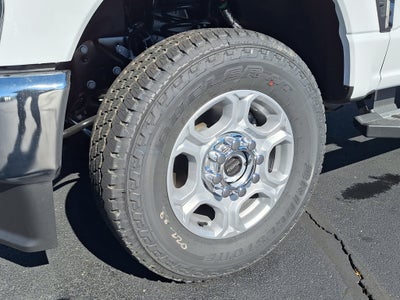 2026 Ford Super Duty F-350® XLT