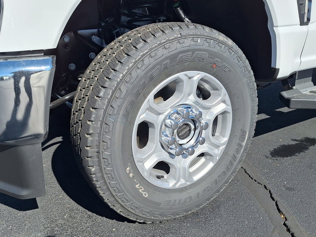 2026 Ford Super Duty F-350® XLT