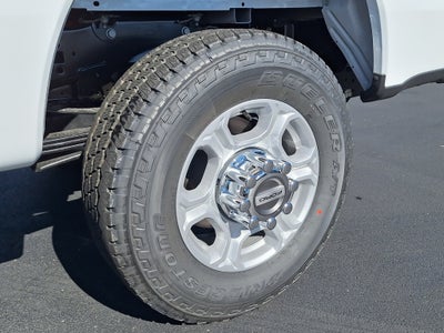 2026 Ford Super Duty F-350® XLT