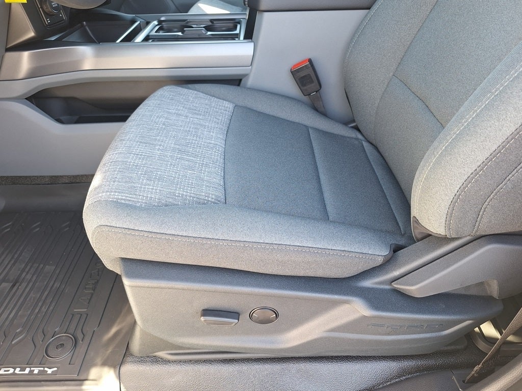 2026 Ford Super Duty F-350® XLT