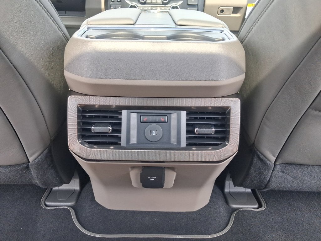 2026 Ford F-350SD Platinum DRW