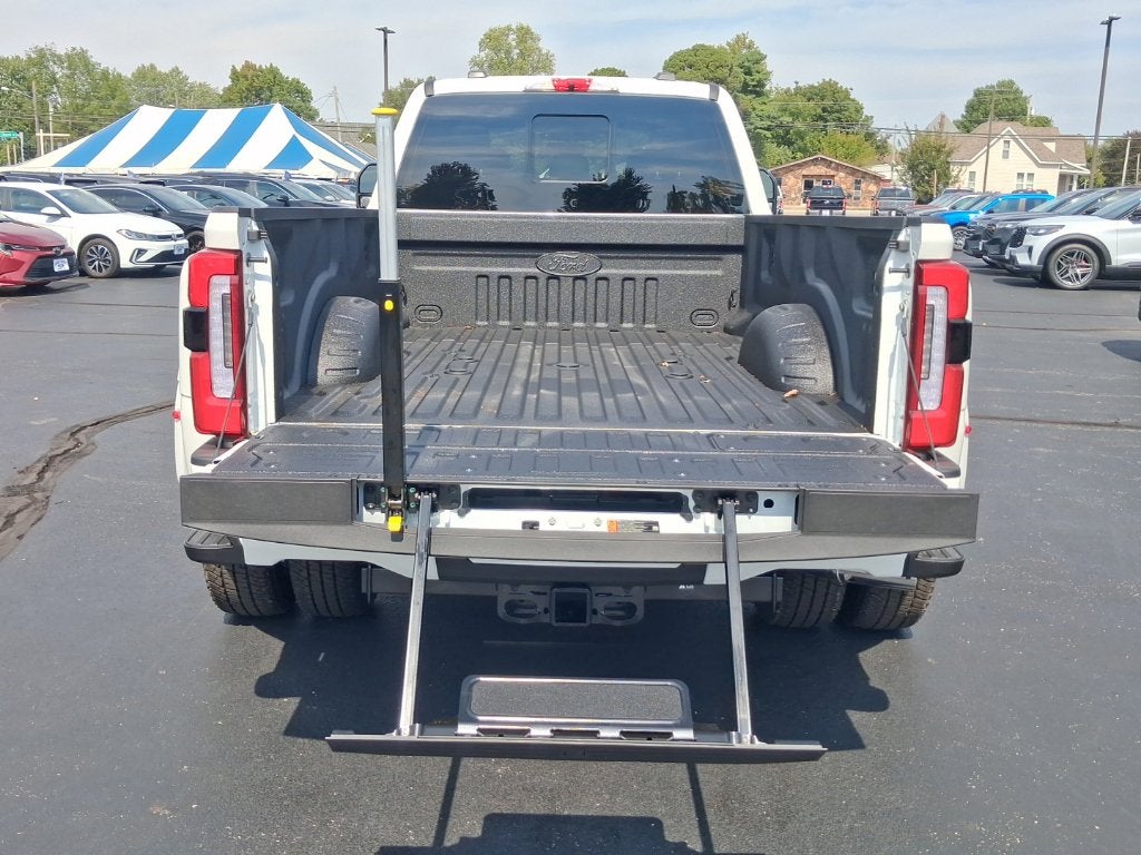 2026 Ford F-350SD Platinum DRW