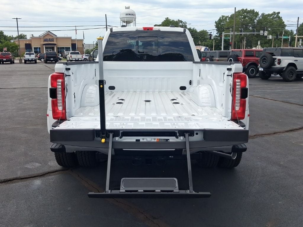 2026 Ford F-350SD Lariat DRW