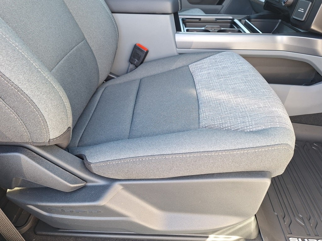 2026 Ford Super Duty F-350® XLT