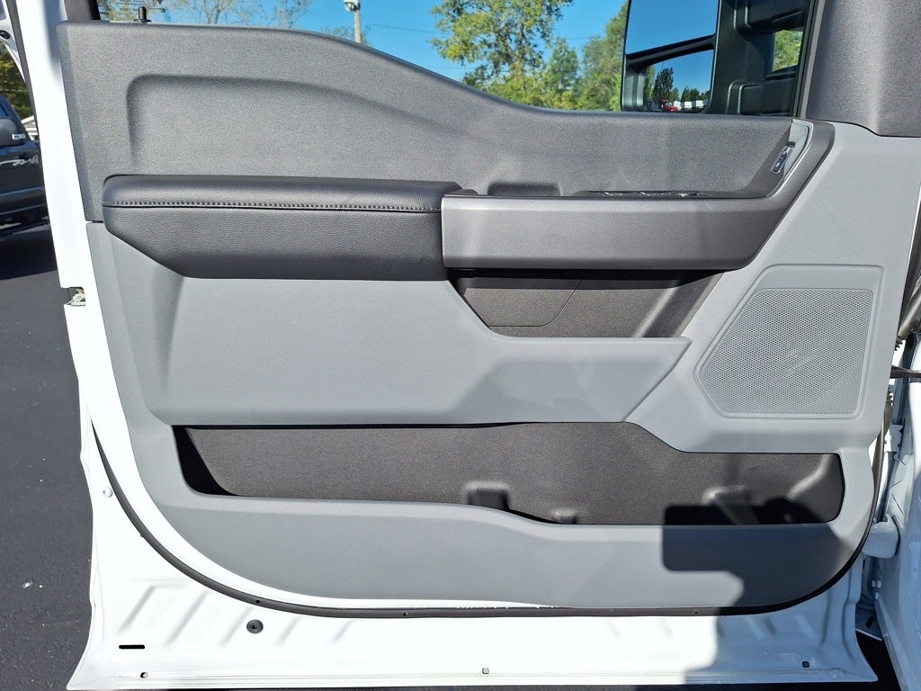 2026 Ford Super Duty F-350® XLT