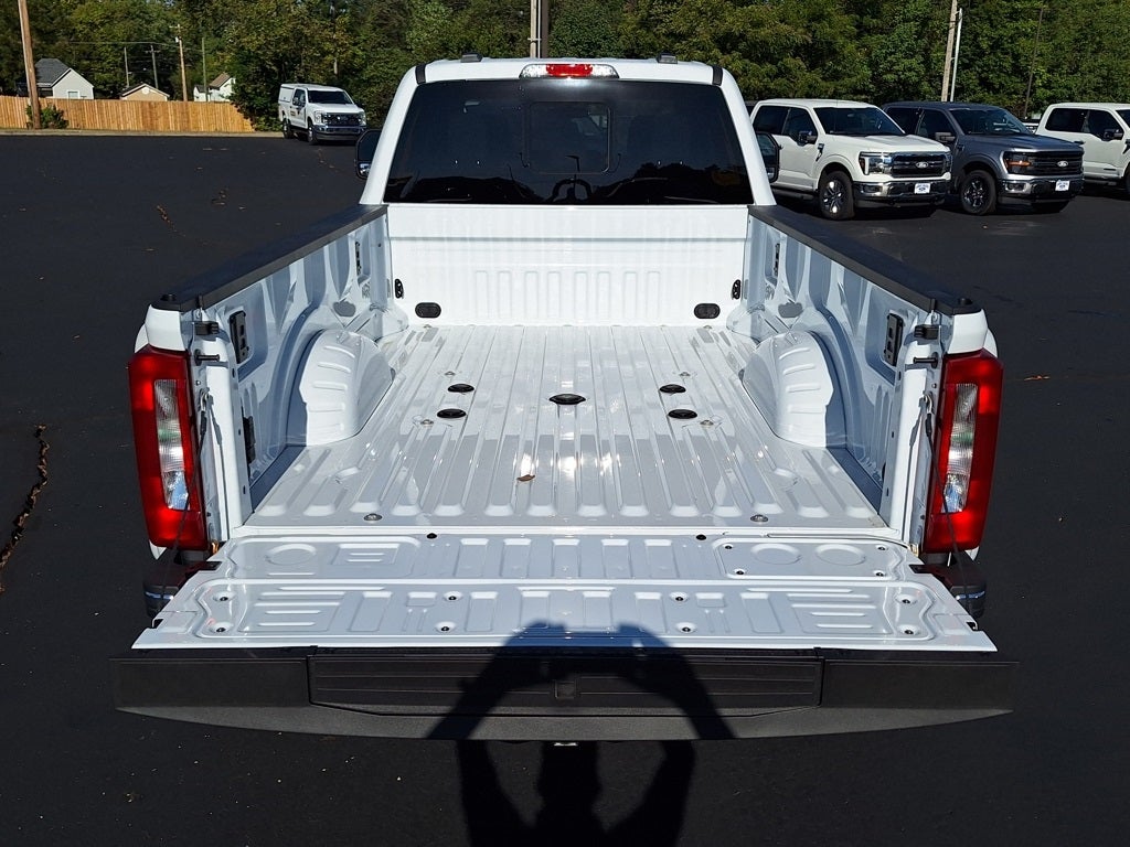 2026 Ford Super Duty F-350® XLT